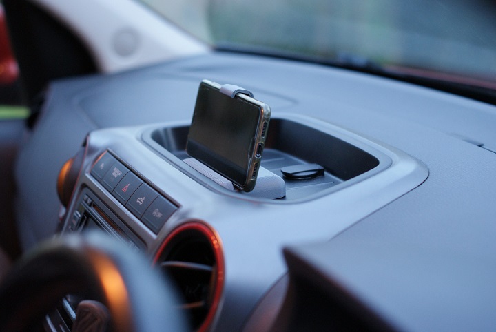 olkswagen amarok phone holder